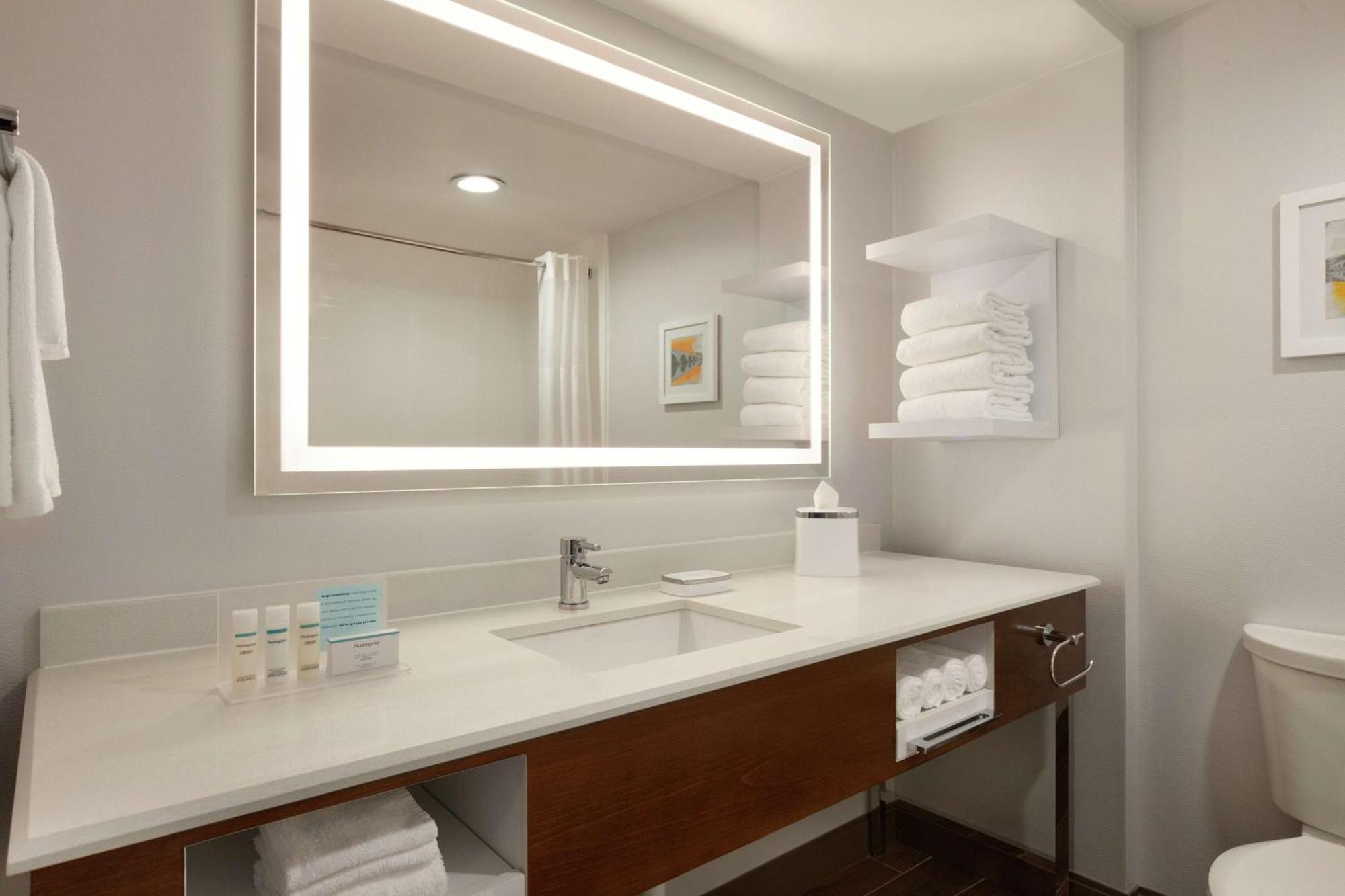 Hampton Dulles/cascades Hotel 3*