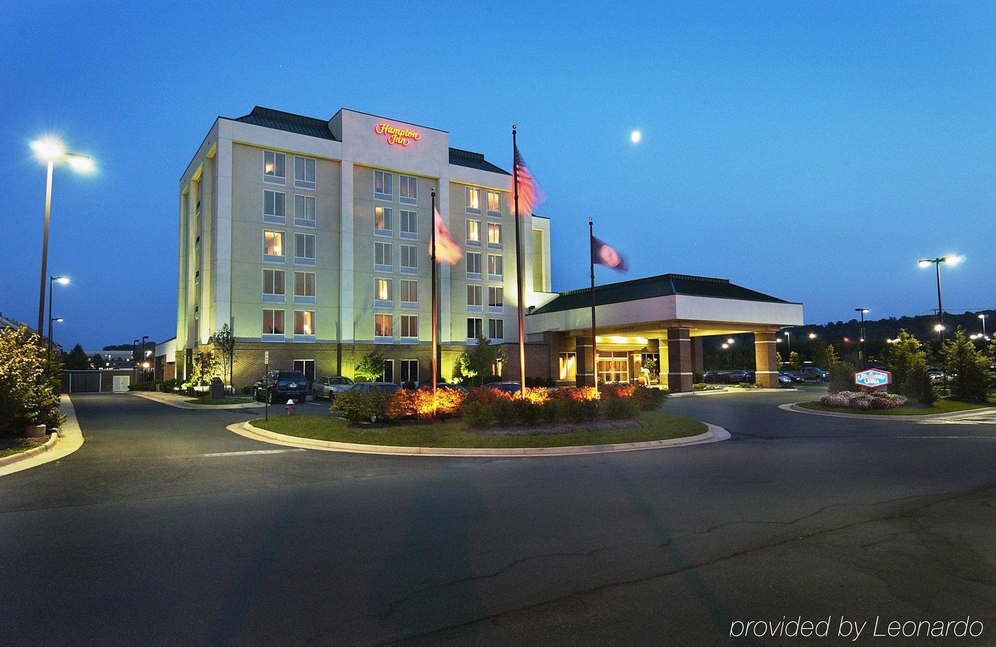 Hotel Hampton Dulles/cascades 3*