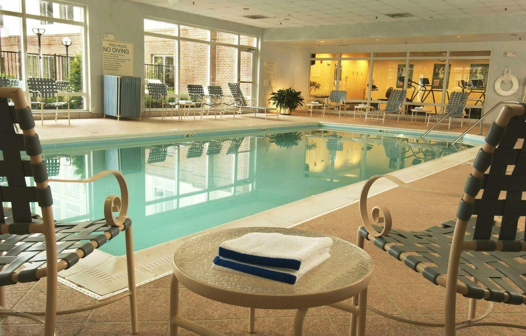 Hampton Dulles/cascades Hotel 3*